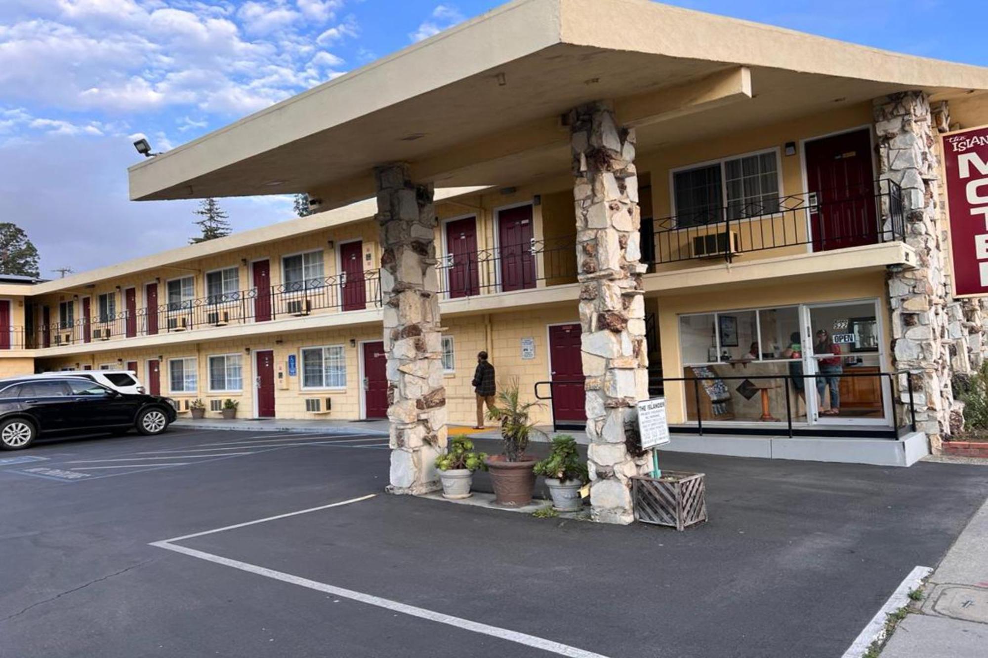 The Islander Motel Santa Cruz Exterior photo